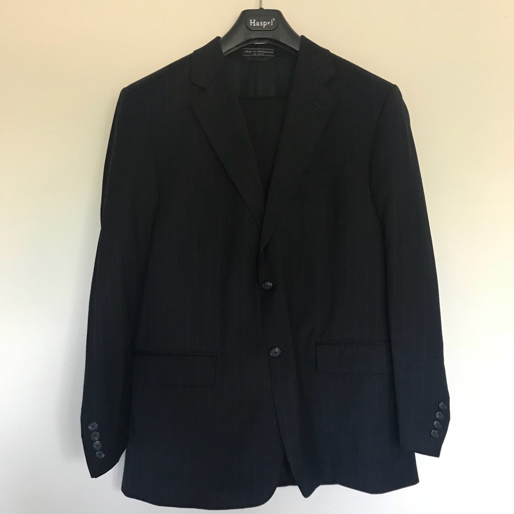 Haspel • Navy Pinstripe Suit 42R